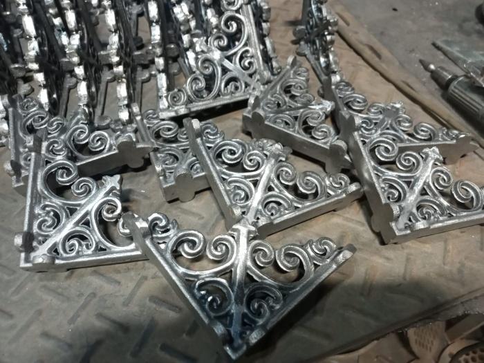 Изображение - Чугунные кронштейны - пример работы Чугунные кронштейны - пример работы