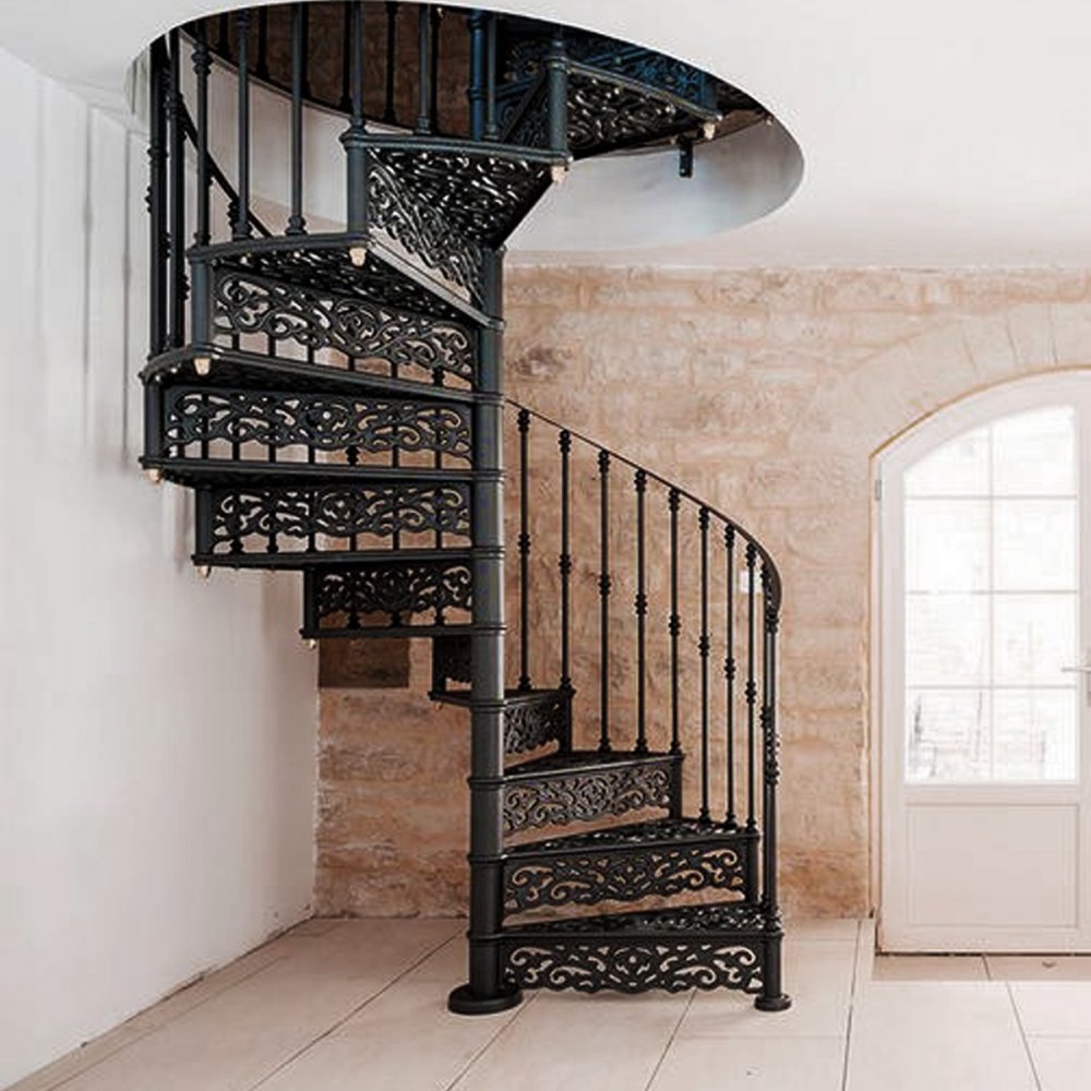 Чугунная лестница, модель Лондон-С, диаметр 135 см