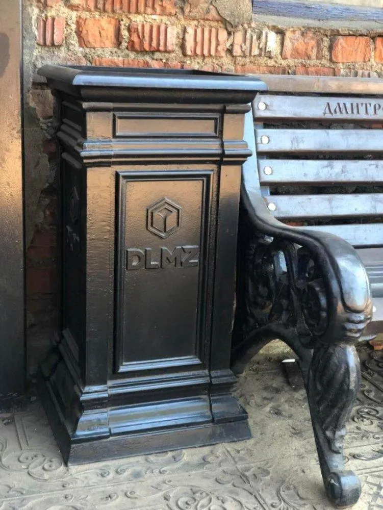 Урна чугунная со сменным логотипом СЧ 20